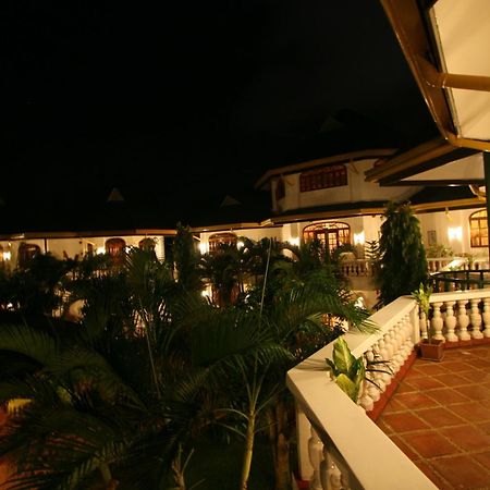 Dolce Vita Hotel Puerto Princesa Exterior foto